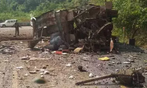 छत्तीसगढ़ के दंतेवाड़ा में नक्सली विस्फोट में 1 की मौत, 11 अन्य घायल..