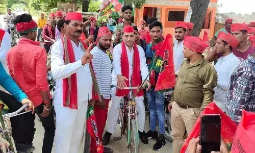 साईकिल रैली में भरी आज़म खान ने हुंकार, छह मुद्दों पर सरकार को घेरा साईकिल रैली में भरी आज़म खान ने हुंकार, छह मुद्दों पर सरकार को घेरा