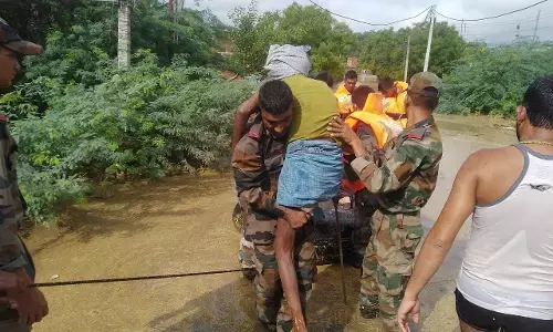 मध्य प्रदेश के बाढ़ प्रभावित क्षेत्रों में सेना के कॉलम तैनात किए गए.. मध्य प्रदेश के बाढ़ प्रभावित क्षेत्रों में सेना के कॉलम तैनात किए गए..
