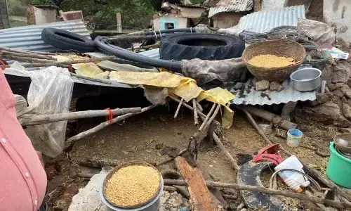 बाढ के बाद जो बच गया वो हौसला है बाढ के बाद जो बच गया वो हौसला है