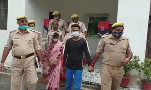 पत्नी ने प्रेमी के साथ मिलकर छत पर सो रहे पति को उतारा मौत के घाट, फिर चप्पल से हुआ खुलासा पत्नी ने प्रेमी के साथ मिलकर छत पर सो रहे पति को उतारा मौत के घाट, फिर चप्पल से हुआ खुलासा