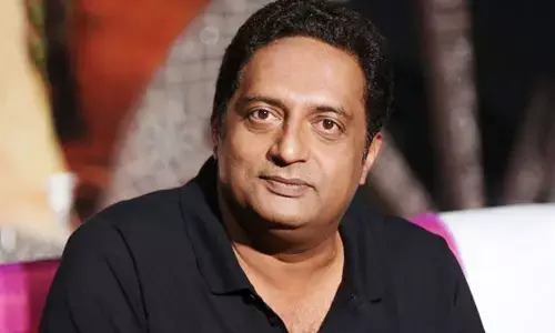 घायल हुए प्रकाश राज, फैंस कर रहे हैं जल्द ठीक होने की कामना घायल हुए प्रकाश राज, फैंस कर रहे हैं जल्द ठीक होने की कामना