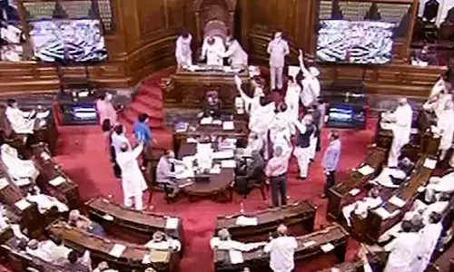 लोकसभा अध्यक्ष ओम बिड़ला को मानसून सत्र में सदन की कार्यवाही न चलने पर गंभीर दुख है.. लोकसभा अध्यक्ष ओम बिड़ला को मानसून सत्र में सदन की कार्यवाही न चलने पर गंभीर दुख है..