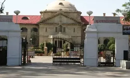 ऑनलाइन शराब बेचने वाली जनहित याचिका की मांग को इलाहाबाद हाईकोर्ट ने किया खारिज ऑनलाइन शराब बेचने वाली जनहित याचिका की मांग को इलाहाबाद हाईकोर्ट ने किया खारिज