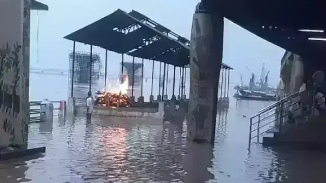 рдкрдЯрдирд╛:рдмрд╛реЭ рдХрд╛ рдХрд╣рд░,рд╢реНрдорд╢рд╛рди рдШрд╛рдЯ рдореЗрдВ рднреА рдШреБрд╕рд╛ рдкрд╛рдиреА,рд▓реЛрдЧреЛрдВ рдХреЛ рдЕрдВрддрд┐рдо рд╕рдВрд╕реНрдХрд╛рд░ рдореЗрдВ рд╣реЛ рд░рд╣реА рдкрд░реЗрд╢рд╛рдиреА рдкрдЯрдирд╛:рдмрд╛реЭ рдХрд╛ рдХрд╣рд░,рд╢реНрдорд╢рд╛рди рдШрд╛рдЯ рдореЗрдВ рднреА рдШреБрд╕рд╛ рдкрд╛рдиреА,рд▓реЛрдЧреЛрдВ рдХреЛ рдЕрдВрддрд┐рдо рд╕рдВрд╕реНрдХрд╛рд░ рдореЗрдВ рд╣реЛ рд░рд╣реА рдкрд░реЗрд╢рд╛рдиреА