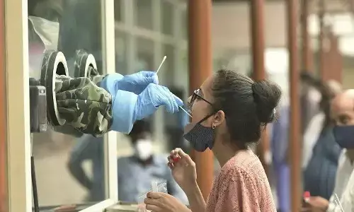 कोरोना अपडेट : गुरुवार को फिर आए 40 हजार से ज्यादा नए मामले, 585 मरीजों की हुई मौत कोरोना अपडेट : गुरुवार को फिर आए 40 हजार से ज्यादा नए मामले, 585 मरीजों की हुई मौत