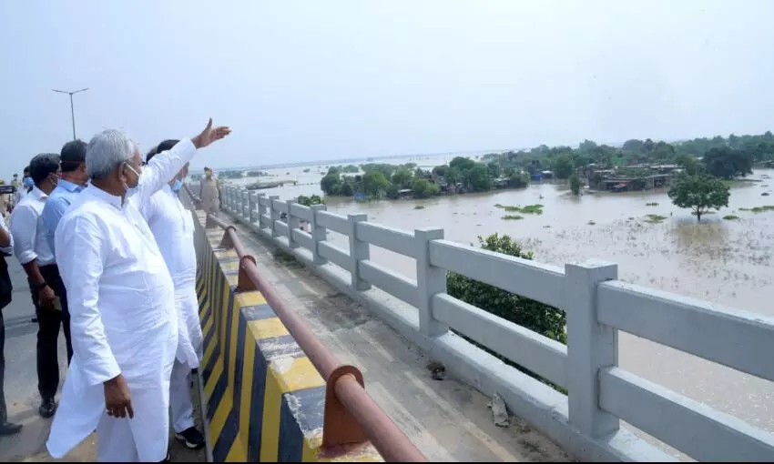 मुख्यमंत्री ने लिया बाढ़ प्रभावित इलाकों का जायजा, दिये खास निर्देश
