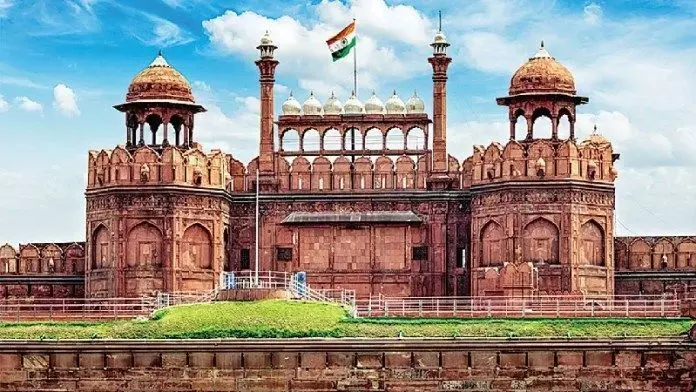 दिल्ली में सुरक्षा चाक-चौबंद,लाल किला हुआ किले में तब्दील,जाने कैसे है सुरक्षा के इतंजाम दिल्ली में सुरक्षा चाक-चौबंद,लाल किला हुआ किले में तब्दील,जाने कैसे है सुरक्षा के इतंजाम