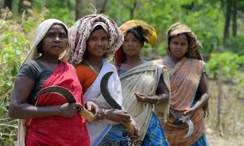 इतिहास में उपेक्षित है सिनगी, कईली और चंम्पा दई आदिवासी वीरागंनाओं के नाम इतिहास में उपेक्षित है सिनगी, कईली और चंम्पा दई आदिवासी वीरागंनाओं के नाम