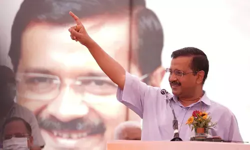 स्वतंत्रता दिवस पर केजरीवाल ने किया ऐलान, अब पढ़ाया जाएगा देशभक्ति का पाठ, और जानें खास बातें स्वतंत्रता दिवस पर केजरीवाल ने किया ऐलान, अब पढ़ाया जाएगा देशभक्ति का पाठ, और जानें खास बातें