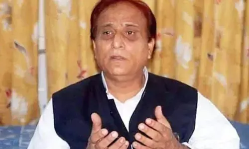 आजम खां को राहतः इलाहाबाद HC ने रामपुर कोर्ट के आदेश पर रोक लगाई आजम खां को राहतः इलाहाबाद HC ने रामपुर कोर्ट के आदेश पर रोक लगाई