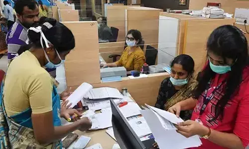 बैंक अगले 5 दिन रहेंगे बंद, देख लीजिए ये लिस्ट, आज ही निपटा लें अपने जरूरी काम बैंक अगले 5 दिन रहेंगे बंद, देख लीजिए ये लिस्ट, आज ही निपटा लें अपने जरूरी काम