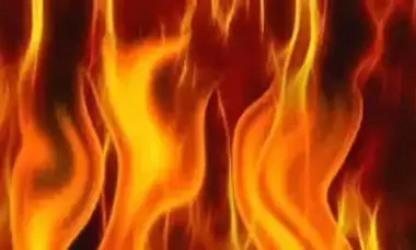 महिला का खौफनाक कदम दो बच्चों संग खुद को लगाई आग, एक की मौत, दो की हालत गंभीर