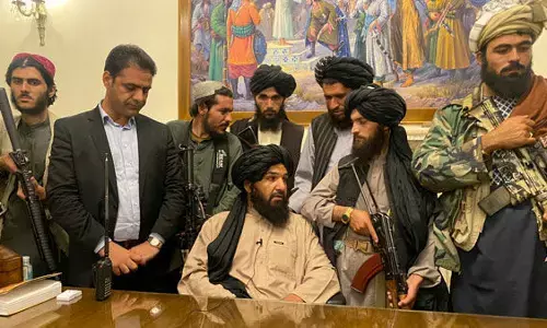 सांसद पिता पर दर्ज हो चुका है राष्‍ट्रद्रोह का मुकदमा, अब बेटे ने भी दी तालिबान को मुबारकबाद