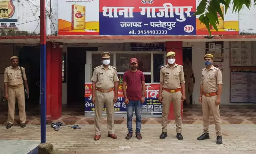 पच्चीस हजार के इनामिया अभियुक्त को पुलिस ने पकड़ा