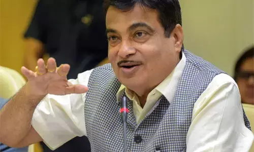 जवाहरलाल नेहरू, अटल बिहारी वाजपेयी जैसे आदर्श नेताओं पर सभी दलों को आत्ममंथन करना चाहिए: नितिन गडकरी