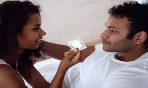कंडोम ना पहनने के लिए ये होते हैं मर्दों के अजीब बहाने, आपका बहाना क्या है? कंडोम ना पहनने के लिए ये होते हैं मर्दों के अजीब बहाने, आपका बहाना क्या है?