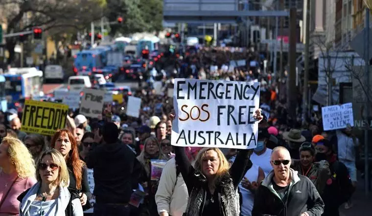 ऑस्ट्रेलिया में लॉकडाउन विरोधी प्रदर्शन भड़के हुए हैं ..