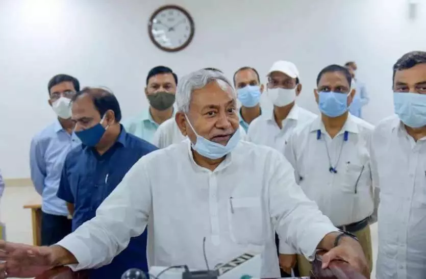 जातिगत जनगणना पर PM से मिलने के बाद CM नीतीश कुमार का बड़ा बयान जातिगत जनगणना पर PM से मिलने के बाद CM नीतीश कुमार का बड़ा बयान