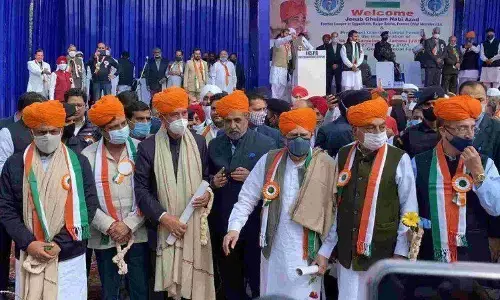 सोनिया-कमलनाथ मुलाकात : जी 23 को संदेश ..