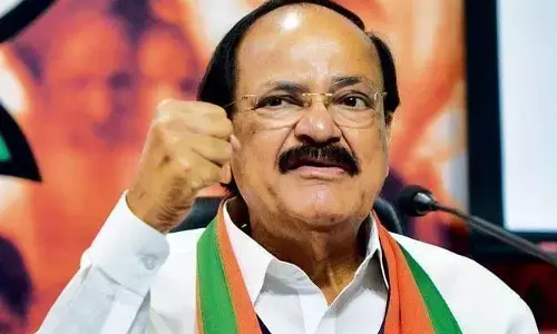 लोककथा परंपराओं को समाज के लिए पुनर्जीवित करना चाहिए: उपराष्ट्रपति वेंकैया नायडू