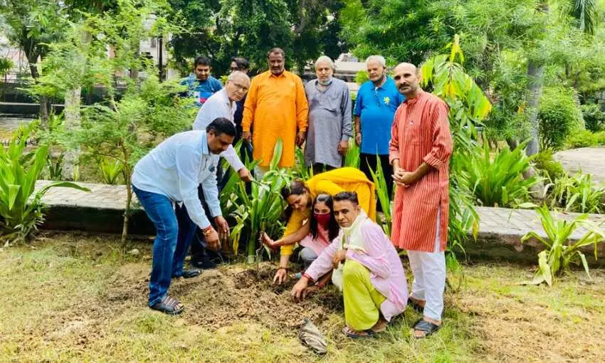 पर्यावरण ही बचा सकता है मनुष्य का जीवन- पप्पू पहलवान