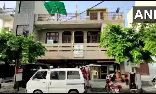 गुरुग्राम मर्डर: हत्यारें ने कबूला, अपनी बहू और किरायेदार के बच्चों को क्यों मारा, शव पर इतने वार देख डॉक्टर भी हैरान गुरुग्राम मर्डर: हत्यारें ने कबूला, अपनी बहू और किरायेदार के बच्चों को क्यों मारा, शव पर इतने वार देख डॉक्टर भी हैरान