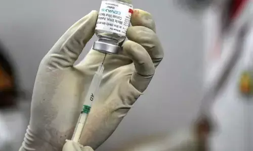 वैक्सीन लगवाने के नाम पर करवा दी नसबंदी वैक्सीन लगवाने के नाम पर करवा दी नसबंदी