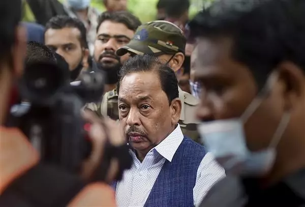 नारायण राणे को आधी रात महाड कोर्ट से मिली जमानत, जानें- राणे के बयान पर कल पूरा दिन क्या-क्या हुआ नारायण राणे को आधी रात महाड कोर्ट से मिली जमानत, जानें- राणे के बयान पर कल पूरा दिन क्या-क्या हुआ