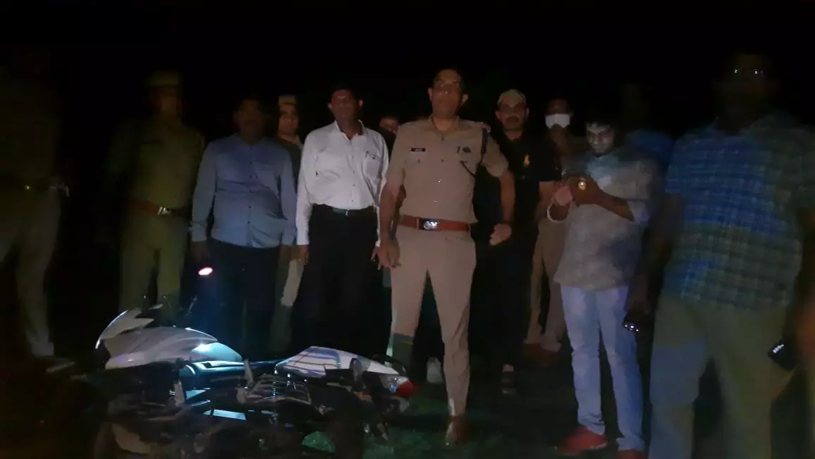 लूटी गयी इन्सास रायफल बरामद, महिला सहित तीन गिरफ्तार लूटी गयी इन्सास रायफल बरामद, महिला सहित तीन गिरफ्तार