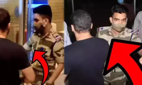 सलमान खान को एयरपोर्ट पर रोकने वाले CISF अधिकारी को सजा नहीं बल्कि इनाम मिला, CISF ने बताया सच सलमान खान को एयरपोर्ट पर रोकने वाले CISF अधिकारी को सजा नहीं बल्कि इनाम मिला, CISF ने बताया सच