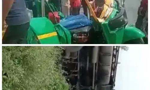Big Accident in Badaun : तेज रफ्तार ट्रक और टेंपो की आमने-सामने जोरदार टक्कर, टेंपो में सवार 6 लोगों की मौत Big Accident in Badaun : तेज रफ्तार ट्रक और टेंपो की आमने-सामने जोरदार टक्कर, टेंपो में सवार 6 लोगों की मौत