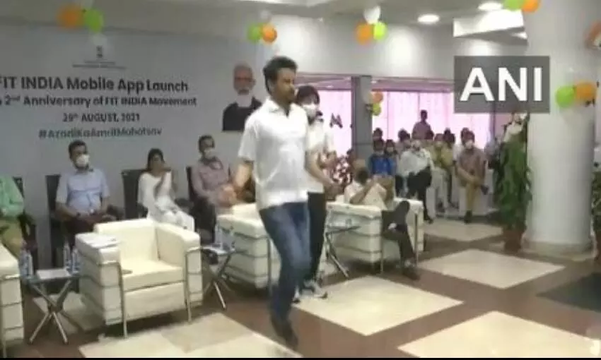 अनुराग ठाकुर ने दिखाई अपनी फिटनेस,  रस्सी कूदने का वीडियो वायरल