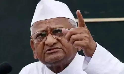 अन्ना हजारे ने मंदिरों को फिर से नहीं खोलने को लेकर उद्धव सरकार पर उठाए सवाल अन्ना हजारे ने मंदिरों को फिर से नहीं खोलने को लेकर उद्धव सरकार पर उठाए सवाल