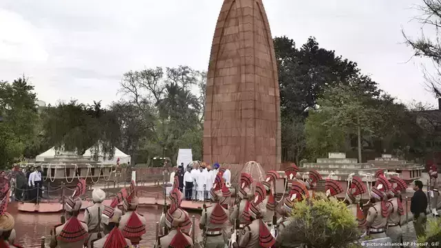 जलियांवाला बाग स्मारक के नए स्वरूप को लेकर केंद्र सरकार घिरी, जाने पूरा मामला जलियांवाला बाग स्मारक के नए स्वरूप को लेकर केंद्र सरकार घिरी, जाने पूरा मामला