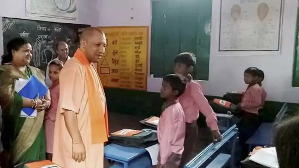 School Reopening in UP: यूपी में सात महीने बाद खुले प्राइमरी स्‍कूल, CM योगी ने दिया ये खास संदेश