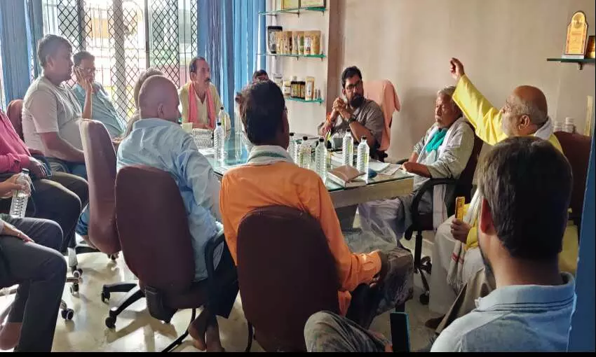 छत्तीसगढ़ में भी किसान आंदोलन होगा अब और तेज, प्रदेश के 18 शीर्ष किसान संगठनों की बैठक हुई संपन्न छत्तीसगढ़ में भी किसान आंदोलन होगा अब और तेज, प्रदेश के 18 शीर्ष किसान संगठनों की बैठक हुई संपन्न