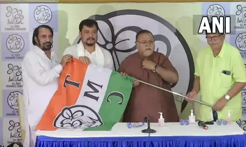 ममता बनर्जी ने BJP को एक हफ्ते में दिया दूसरा झटका, एक और विधायक सौमेन रॉय TMC में शामिल