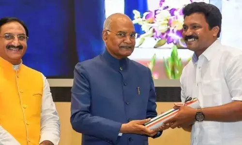 एक अच्छा शिक्षक व्यक्तित्व-निर्माता, समाज-निर्माता और राष्ट्र-निर्माता होता है: राष्ट्रपति कोविन्द एक अच्छा शिक्षक व्यक्तित्व-निर्माता, समाज-निर्माता और राष्ट्र-निर्माता होता है: राष्ट्रपति कोविन्द