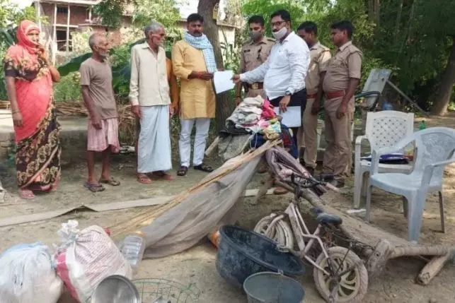 बाहुबली मुख्तार अंसारी के करीबी पर गिरी गाज, मऊ में संपत्ति कुर्क