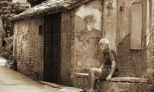 कविता : पेट की आग