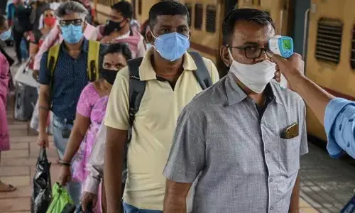 Corona Update कोरोना अपडेट :  देश में बीते दिन आए 40 हजार से कम नए मामले, हुई 219 की मौत Corona Update कोरोना अपडेट :  देश में बीते दिन आए 40 हजार से कम नए मामले, हुई 219 की मौत