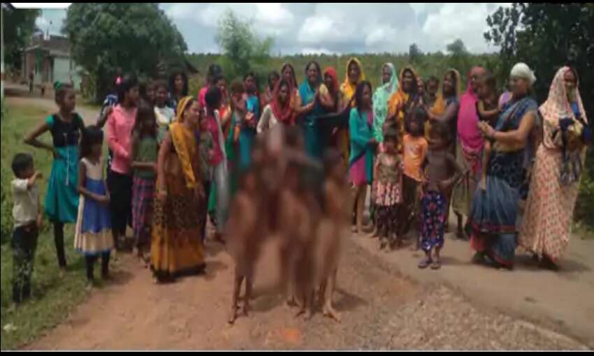 In superstition, the girls were naked and roamed in the village, the reason would be surprised to know | अंधविश्वास में बच्चियों को निर्वस्त्र कर गांव में घुमाया,वजह जानकार हो जाएंगे ...