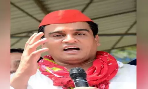 सपा विधायक ने विधानसभा में नमाज पढ़ने के लिए अलग कमरे की मांग सपा विधायक ने विधानसभा में नमाज पढ़ने के लिए अलग कमरे की मांग