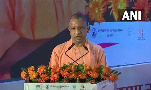 यूपी में नाइट कर्फ़्यू का एक बार फिर समय बदला, सीएम योगी बोले- कोरोना प्रोटोकाल का सख्ती से करे पालन यूपी में नाइट कर्फ़्यू का एक बार फिर समय बदला, सीएम योगी बोले- कोरोना प्रोटोकाल का सख्ती से करे पालन