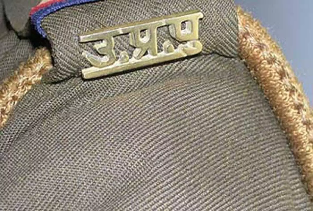 मुस्लिम व्यापारी का एनकाउंटर करने के धमकी देने वाले इंस्पेक्टर समेत 6 पुलिसकर्मी पर होगा केस मुस्लिम व्यापारी का एनकाउंटर करने के धमकी देने वाले इंस्पेक्टर समेत 6 पुलिसकर्मी पर होगा केस
