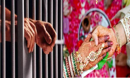 दूसरी शादी करने जा रहा दूल्हा गिरफ्तार, उसी के छोटे भाई से दुल्हन का  हुआ विवाह, आखिर मामला क्या है? दूसरी शादी करने जा रहा दूल्हा गिरफ्तार, उसी के छोटे भाई से दुल्हन का  हुआ विवाह, आखिर मामला क्या है?