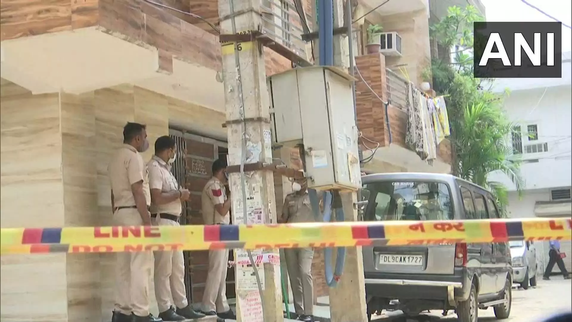 दिल्ली के फ्लैट में मिला जम्मू-कश्मीर के नेता का सड़ा-गला शव दिल्ली के फ्लैट में मिला जम्मू-कश्मीर के नेता का सड़ा-गला शव