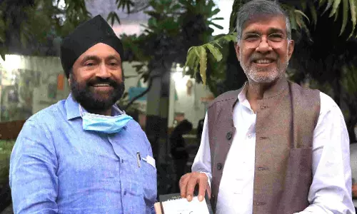 ब्रिटेन के उद्योगपति सुखपाल सिंह अहलूवालिया ने जस्टिस फॉर एवरी चाइल्ड अभियान के लिए केएससीएफ को 1 करोड़ रुपये देने की घोषणा की ब्रिटेन के उद्योगपति सुखपाल सिंह अहलूवालिया ने जस्टिस फॉर एवरी चाइल्ड अभियान के लिए केएससीएफ को 1 करोड़ रुपये देने की घोषणा की