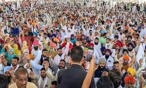 सरकार द्वारा SDM आयुष सिन्हा के खिलाफ कार्रवाई से इंकार करने के बाद तीसरे दिन भी किसानों का लघु सचिवालय का घेराव जारी —